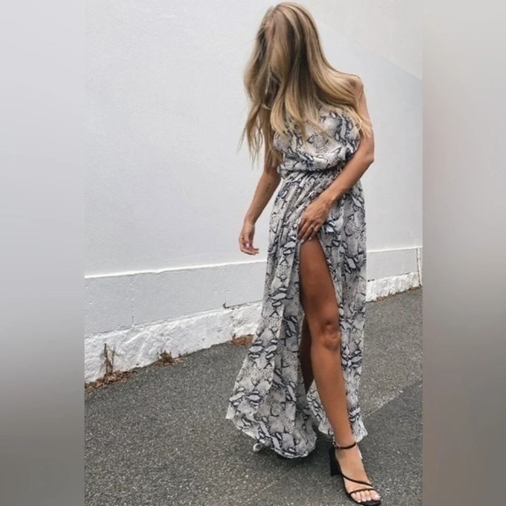 SNDYS Tahyna Animal Reptile Print Halter Maxi Dress - Picture 4 of 8